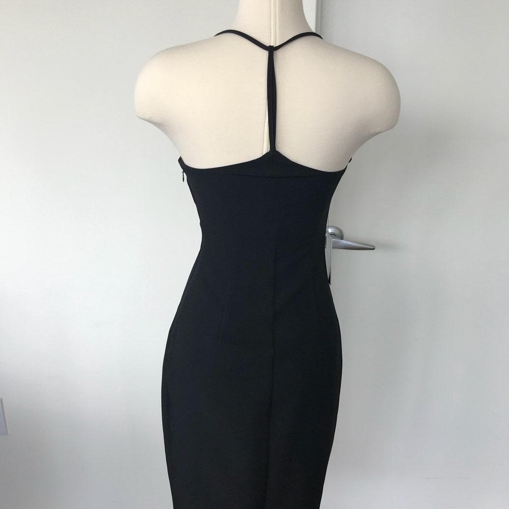 EXPRESS. Black Spaghetti Strap w/T-Back - Picture 2 of 4